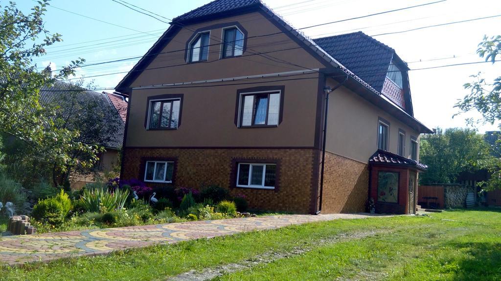 Sadyba Gostynniy Dvir Izki Exterior photo