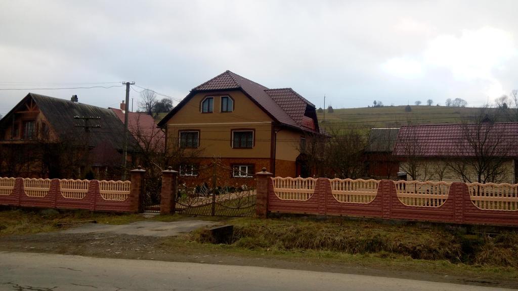 Sadyba Gostynniy Dvir Izki Exterior photo